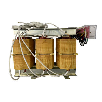 111 KVA Transformateur à trois phases de type sec Passer de 472 VAC à 6530 VAC