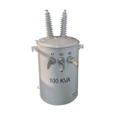 Transformateur de distribution de type 100kva à pôle électrique à phase unique, huile immergée de 24,9 KV à 240 V