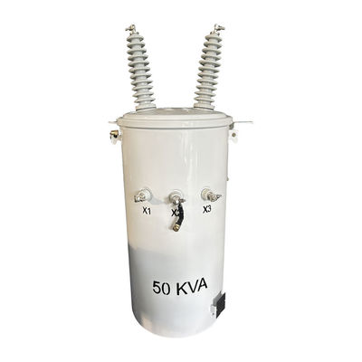 L'huile du transformateur de distribution à pôle unique de 50kva immergée 34500GrdY/19920 à 120/240V