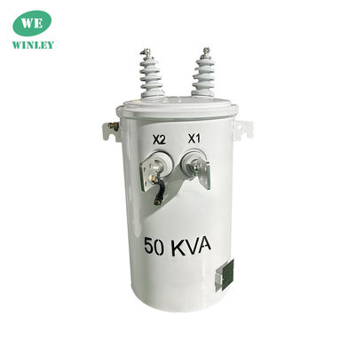 Transformateur à pôle unique de 50kva Type d'huile de distribution 4160V à 120/240V CSA Normes ANSI/IEEE