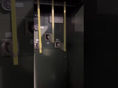 Transformateur immergé dans l'huile monté sur une plate-forme en trois phases