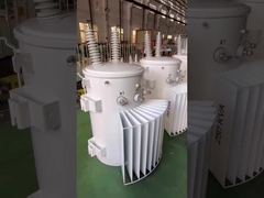 Transformateur monté sur le poteau