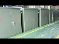 Transformateur immergé dans l'huile monté sur une plate-forme en trois phases